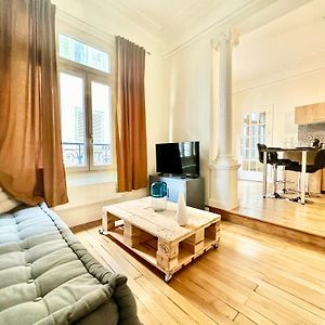 Appartement à 2 Chambres à Coucher