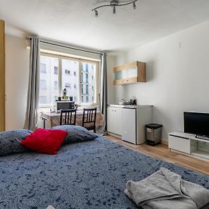 Studio Centre / Quartier Krutneau