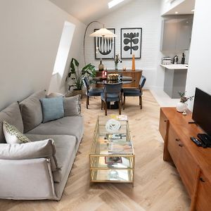 Appartement à 2 Chambres à Coucher