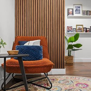 One Cambridge Residence By Coqoon