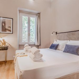Queen Of Rome Luxury Rooms