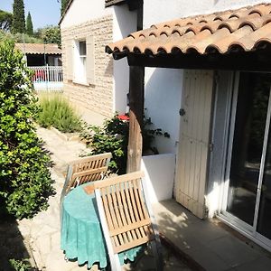 Studio Tres Pres D'Arles Et Au Calme
