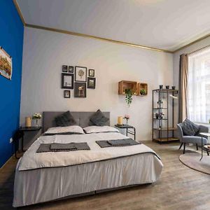 Appartement à 2 Chambres à Coucher
