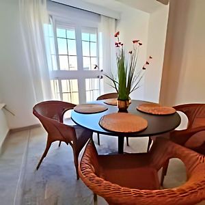 Appartement à 3 Chambres à Coucher