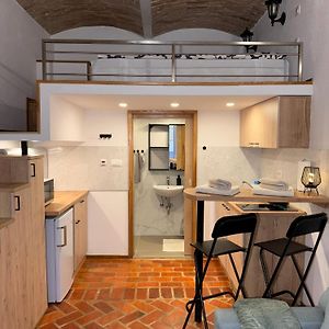 Zenroom Apartments