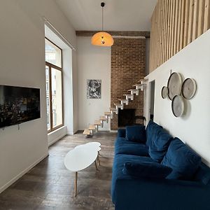 Appartement à 2 Chambres à Coucher