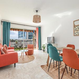 Appartement à 2 Chambres à Coucher