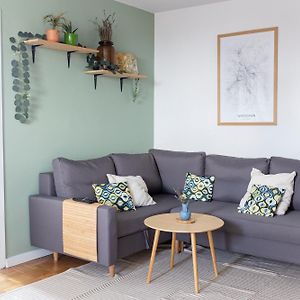 Iron Sunset Apartment