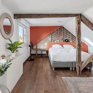 Appartement à 2 Chambres à Coucher