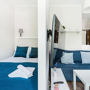 Studio Lit King-Size