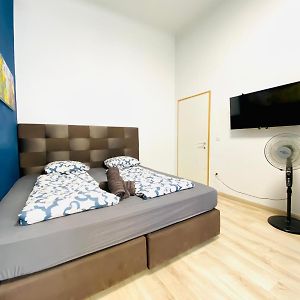 Astonishing 1 Bedroom Apt. Near Danube River