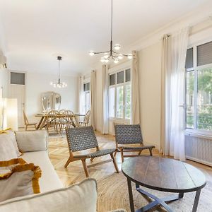Appartement à 3 Chambres à Coucher