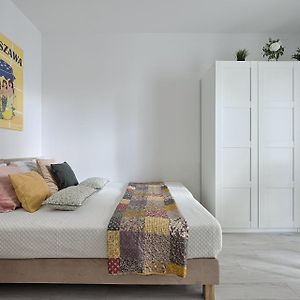 Urbannestgroup - Old Town Studio S17