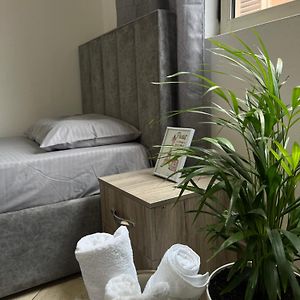 Dormitory Room Mixed