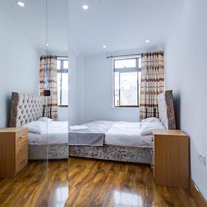Appartement à 3 Chambres à Coucher