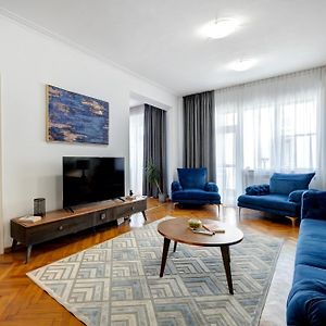 Appartement à 2 Chambres à Coucher