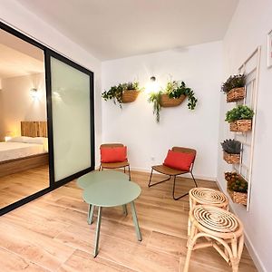Valencia & Suites Ayora