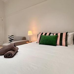 Charming Central Unit In Authentic Building