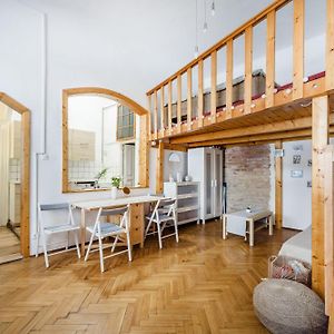 Brody Central Apartment