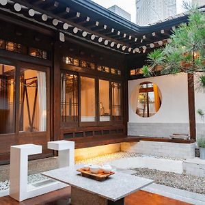 Cheongbaek House