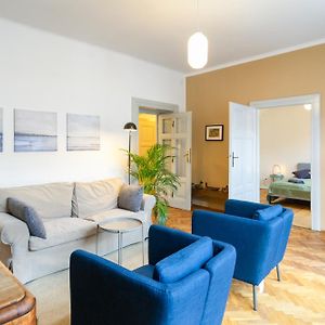 Appartement à 3 Chambres à Coucher