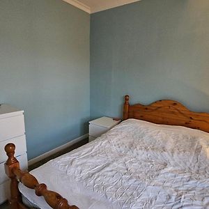 Double Room In Prestonfield Flat