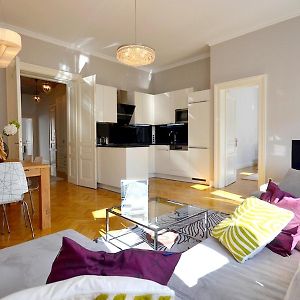 Appartement à 2 Chambres à Coucher