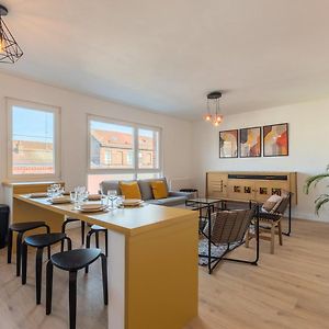 Appartement à 3 Chambres à Coucher