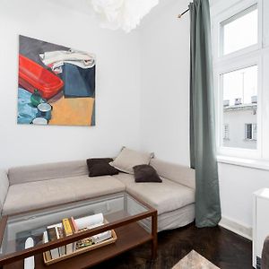 Old Town Spacious Apartment