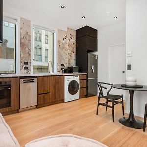 Victoria Street Apartments By Urban Rest