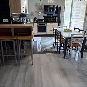 Appartement à 3 Chambres à Coucher