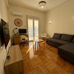 Cozy And Modern Apartment Near City Center