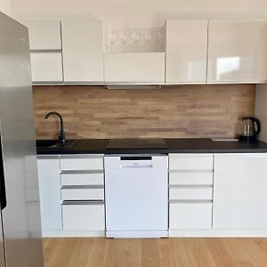 Appartement à 3 Chambres à Coucher