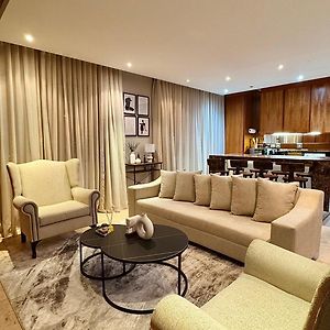 The Luxury Franklin