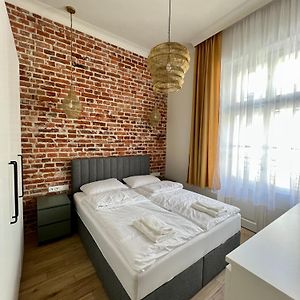 Appartement à 2 Chambres à Coucher
