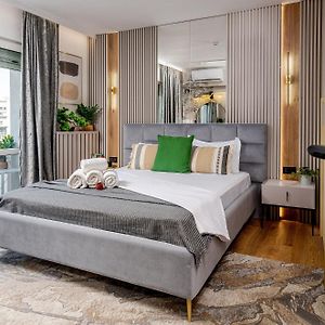 Romana Vibe Elegance In The Heart Of The City