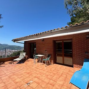 Habitacion Con Hermosas Vistas A Bilbao