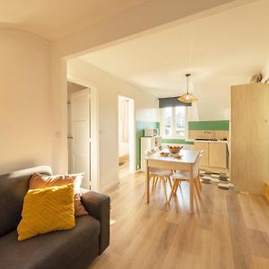 Appartement à 2 Chambres à Coucher