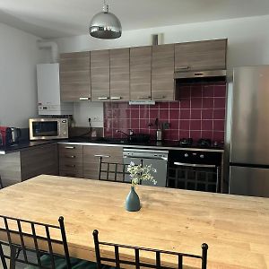 Appartement à 2 Chambres à Coucher