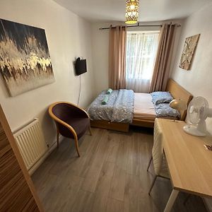 Appartement à 2 Chambres à Coucher