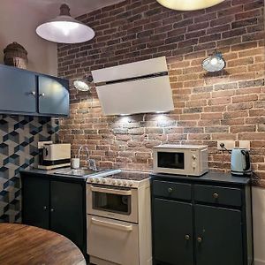 L'Appartement Du Voisin D'Hugo