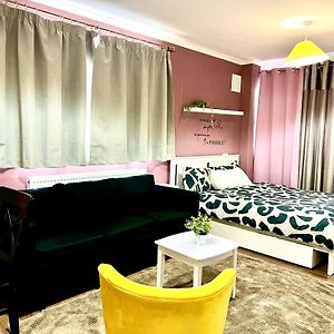 Spacious Room Near The Center