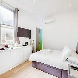 Studio de Luxe