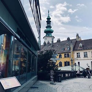Bratislava Centrum - Moderny Komfortny Apartman