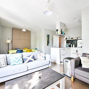 Appartement à 2 Chambres à Coucher
