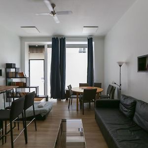Comfortable 49 M Apartment In The Heart Of Paris