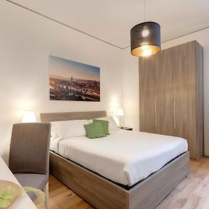 David & Buonarroti Apartments By Mamo Florence