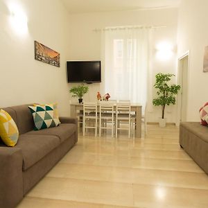 Appartement à 3 Chambres à Coucher