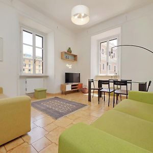 Appartement à 3 Chambres à Coucher