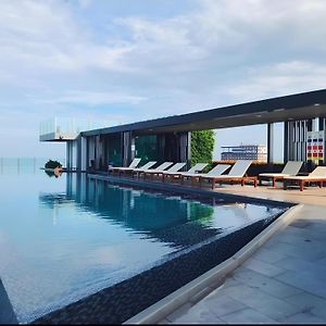 Pattaya Central & Infinity Pool